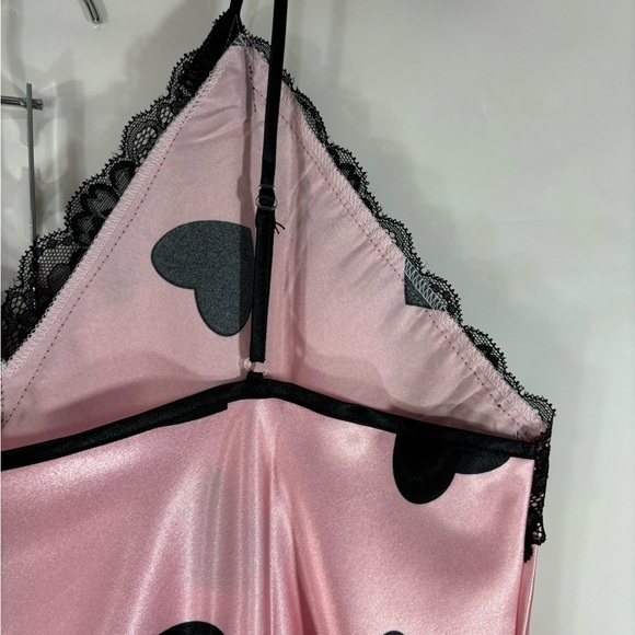 Pink Satin Chemise Nighty with Black Hearts and Black Lace XL NIP - Picture 5 of 6